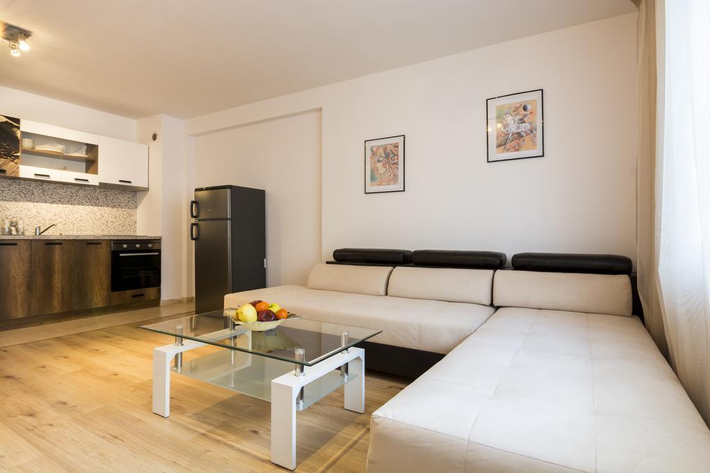 Ibar Apartment & Garage พลอฟดิฟ ภายนอก รูปภาพ